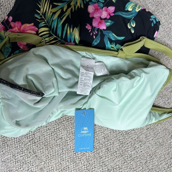 Cupshe One Piece Swimsuit Scalloped Solid Tropical Tummy Control Size M NWT - Picture 11 of 13